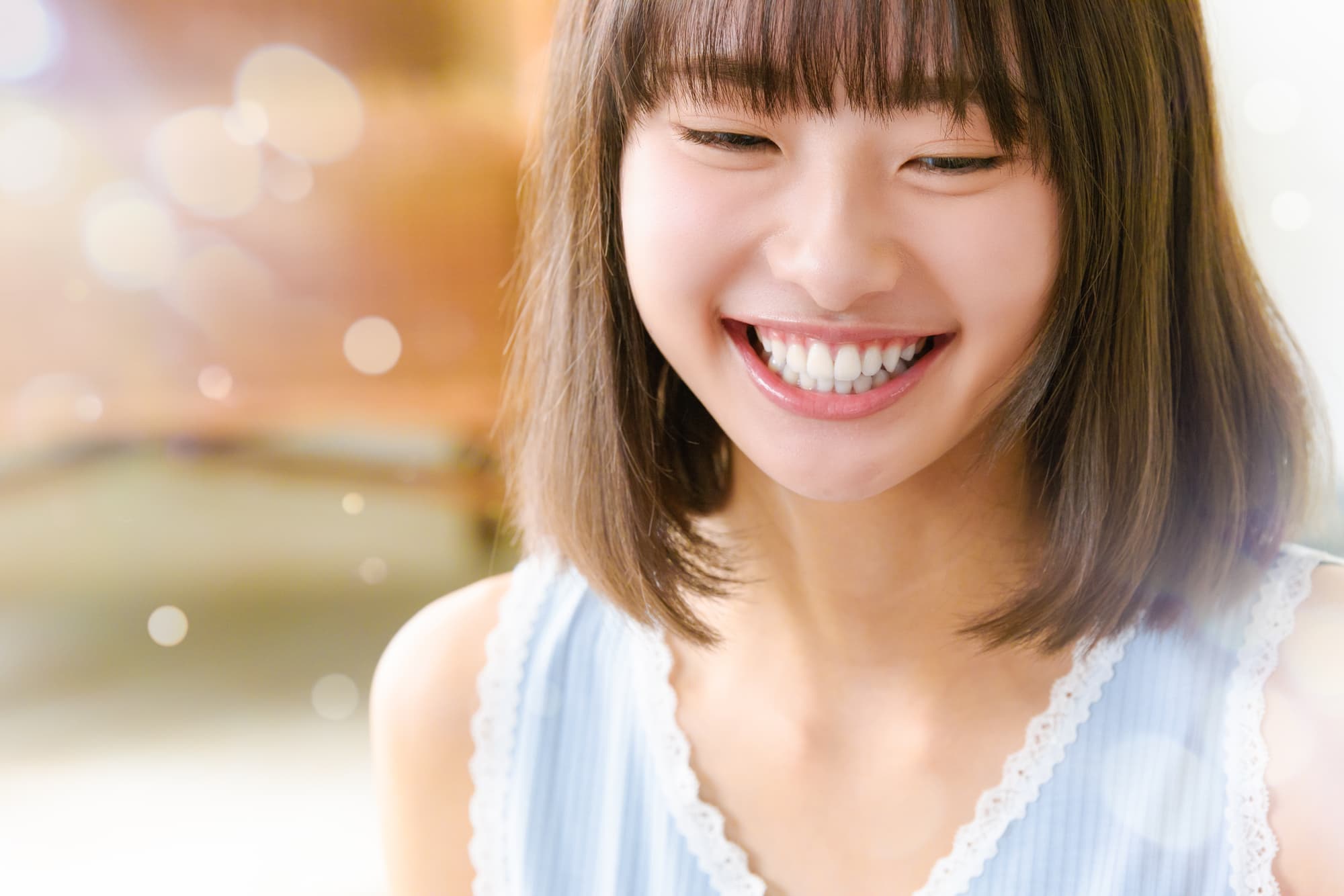 予防歯科で健康な口腔内を保つ女性
